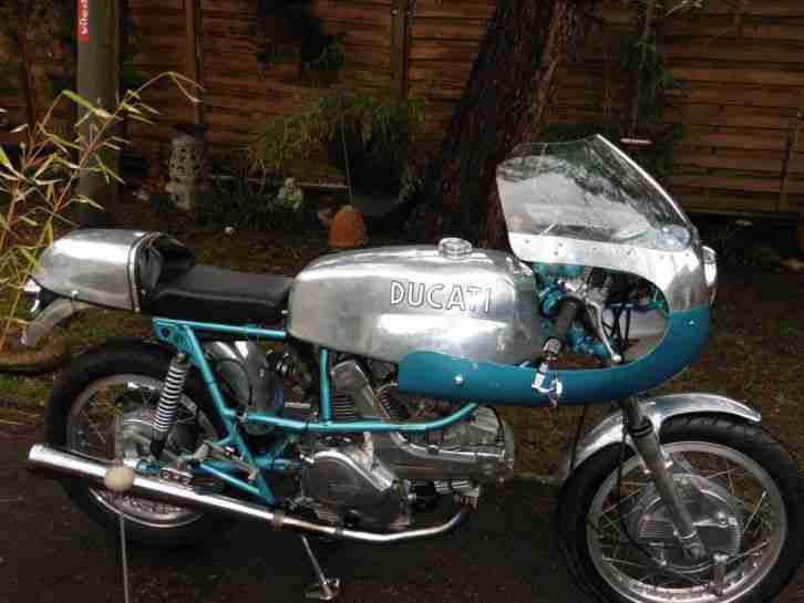 Cafe Racer auf Basis einer Ducati 650