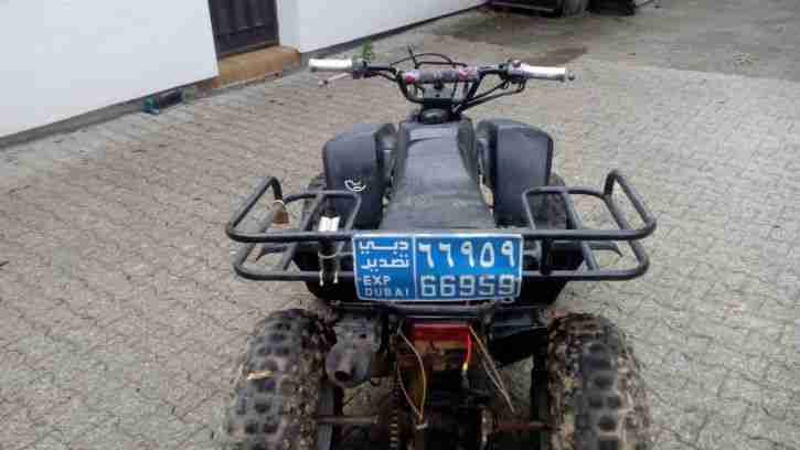 Chinesenquad mit Honda 2 Zylinder 4 Taktmotor 250ccm