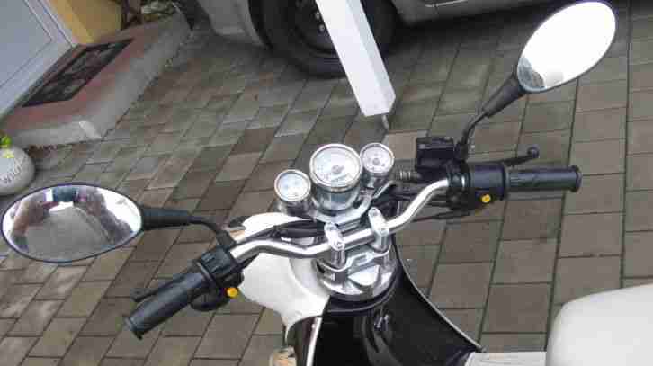 Cooler Retroroller 49ccm - 5 Jahre alt
