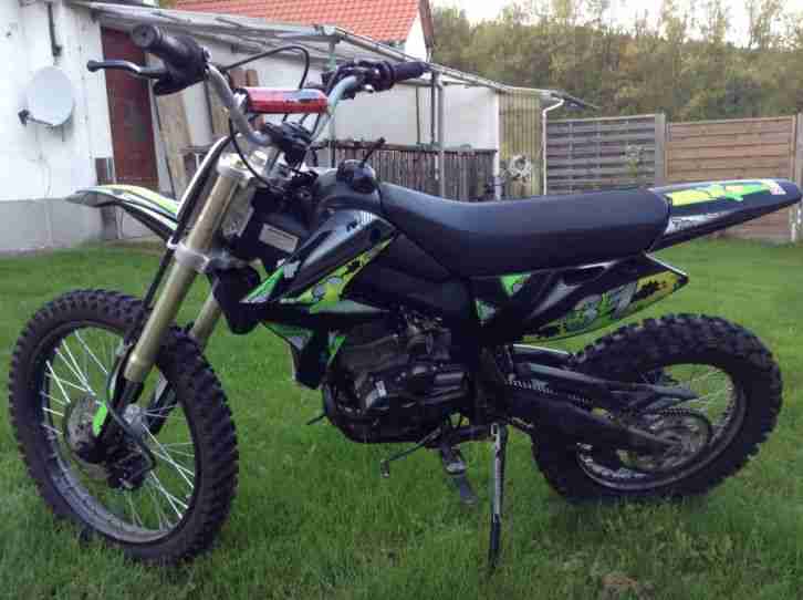 Cross-Motorrad