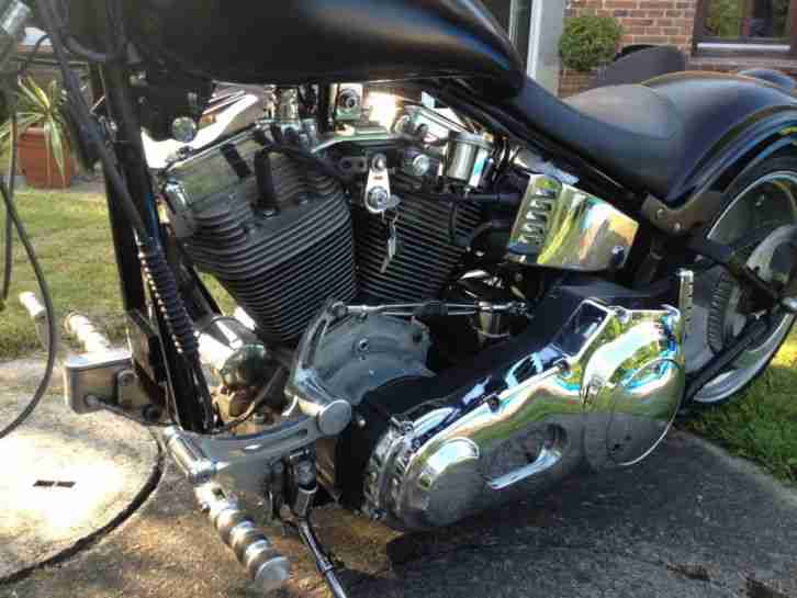 *Custombike Independent Harley Davidson Chopper Umbau*