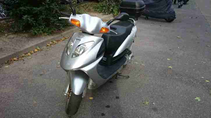  DAELIM Otello SG 125 F silber