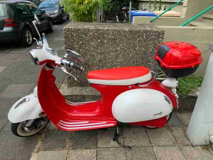 DREEMS Amalfi Retro eScooter Motorroller