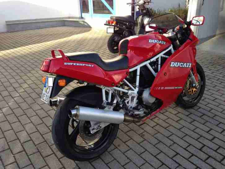 DUCATI 900SS