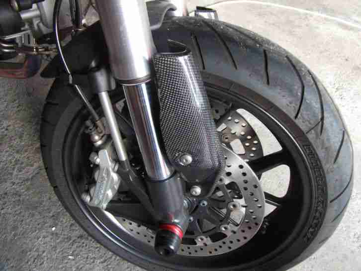 DUCATI HYPERMOTARD 796 - ROT - EZ 2011 NUR 4163 km !!