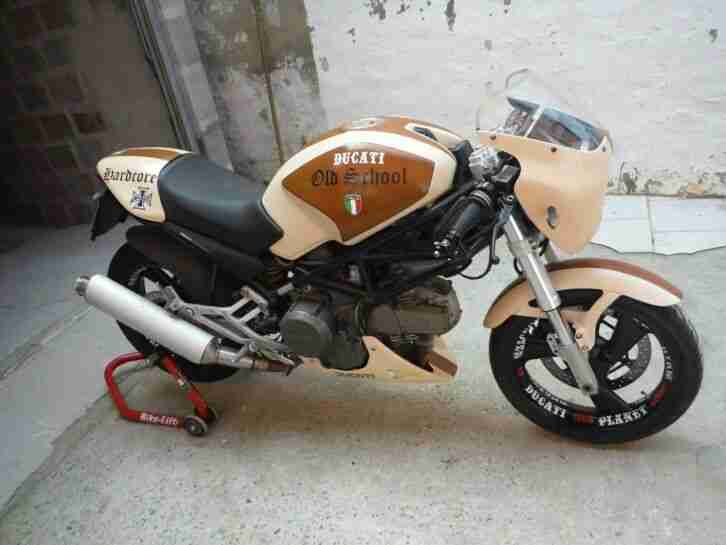 DUCATI MONSTER 600 CAFE RACER