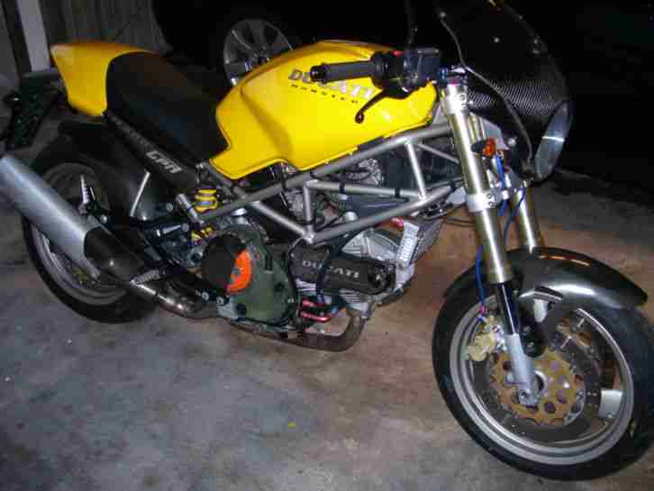 DUCATI MONSTER 900 Sammlerstück ( Mauro Lucchiari )