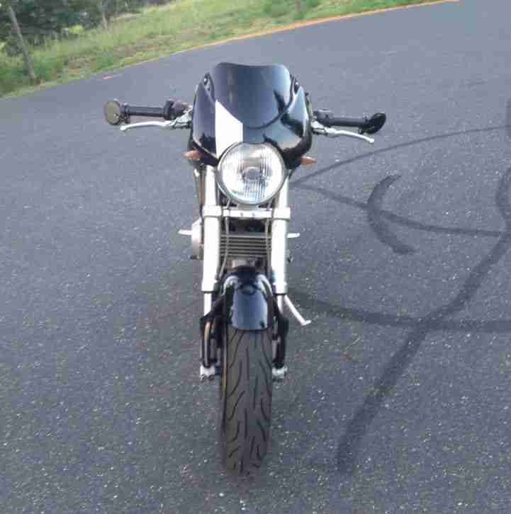 DUCATI MONSTER S2R 1000 / schwarz