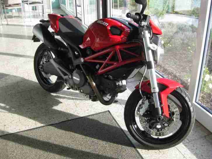 Monster 696 rot ABS aus 1. Hand top