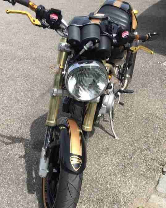 DUCATI Monster - edizione Nero-Oro Edition