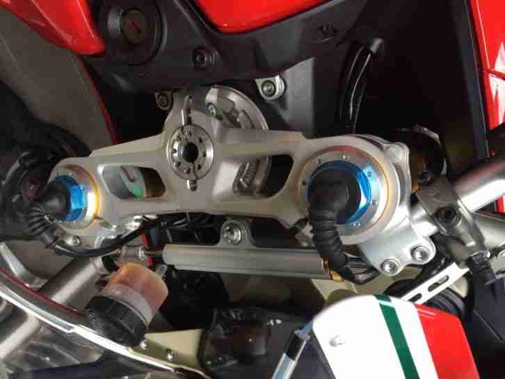 DUCATI PANIGALE 1199 TRICOLORE Preis reduziert