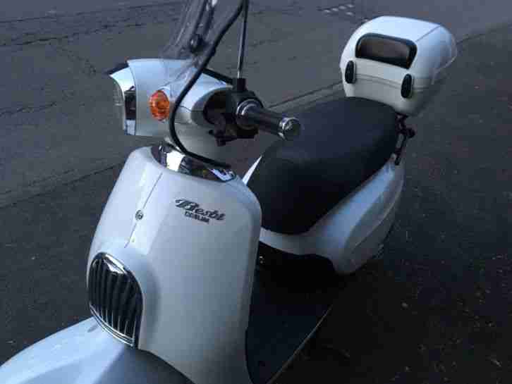 Daelim Bespi 125 Roller