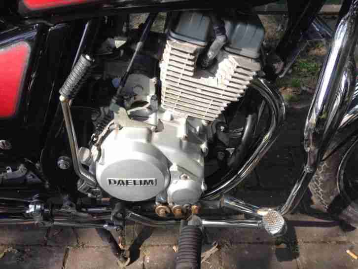 Daelim VC 125 F + Ersatzmotorrad