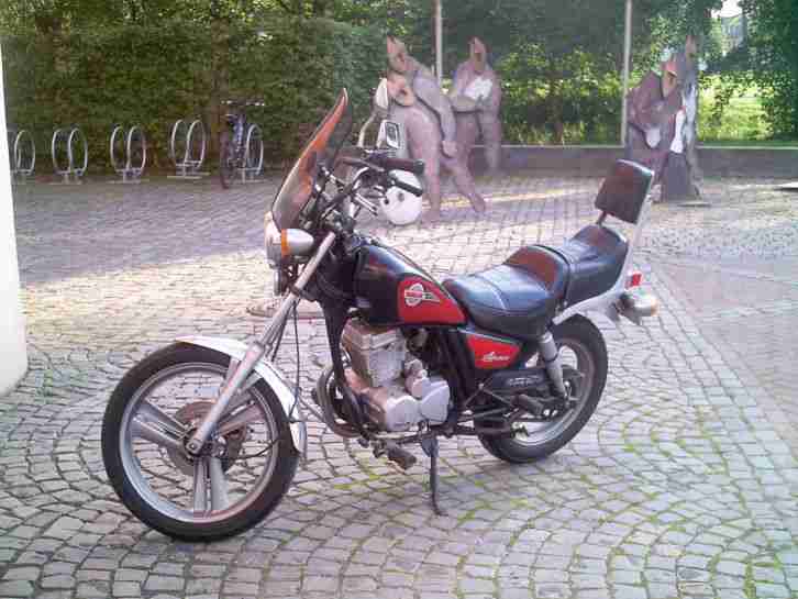 Daelim VC 125 F customized