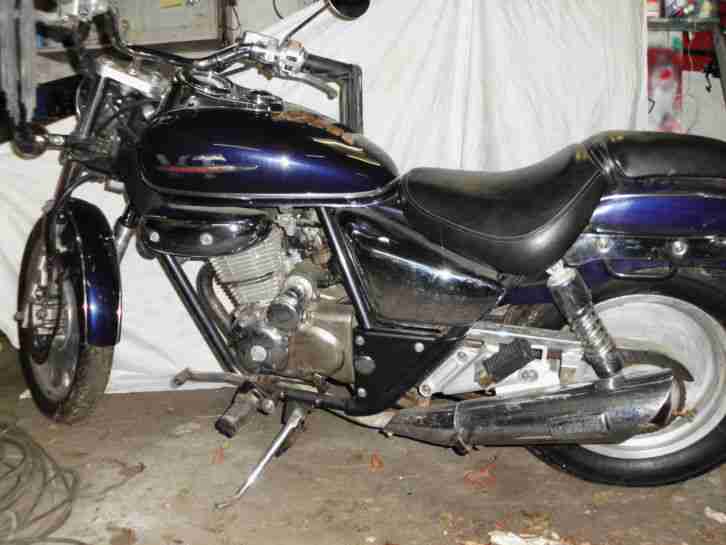 Daelim VT125 F