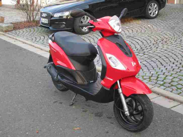 Derbi Boulevard 25/50, rot, 3.900 km, 4 PS, 49 ccm, Elektrostart., Automatik