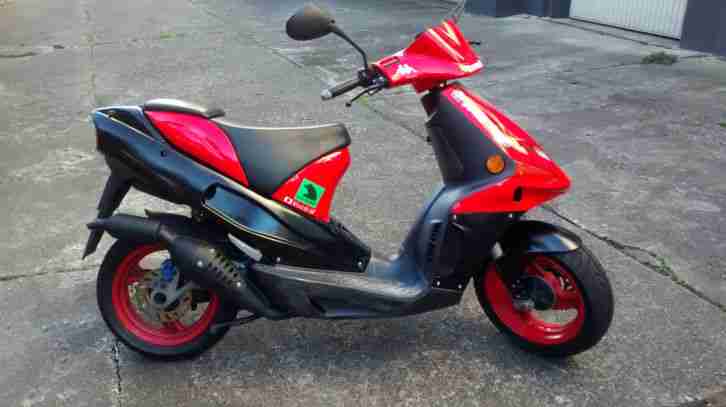 Derbi Predator LC Replica Bj.2000 50ccm Roller