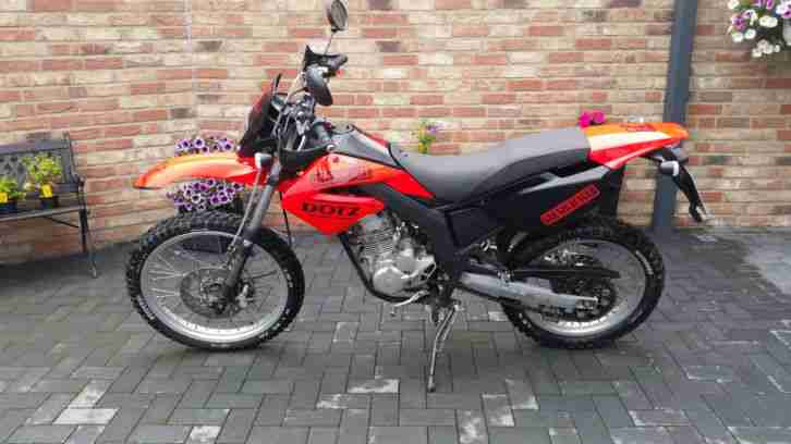 Derbi Senda R125 4Takter / Enduro / 125ccm mit Enduroreifen