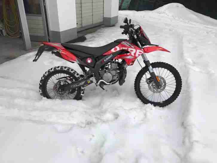 Derbi Senda X-Treme 50 Schwarz-Rot - Derby Senta - Moped
