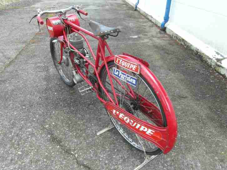 Dernie Oldtimer Motorrad von 1954 in völligem Originalzustand läuft super