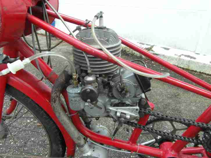 Dernie Oldtimer Motorrad von 1954 in völligem Originalzustand läuft super