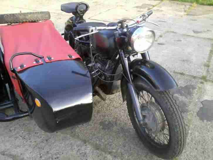 Dnepr K650 Motorrad Gespann
