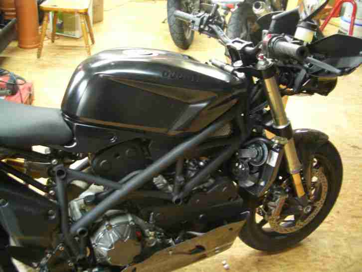 1098 S Carbon Streetfighter