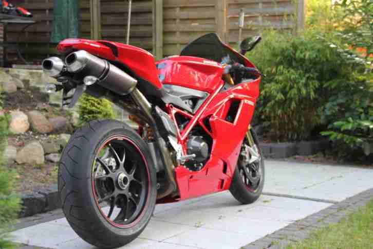Ducati 1098s, erst