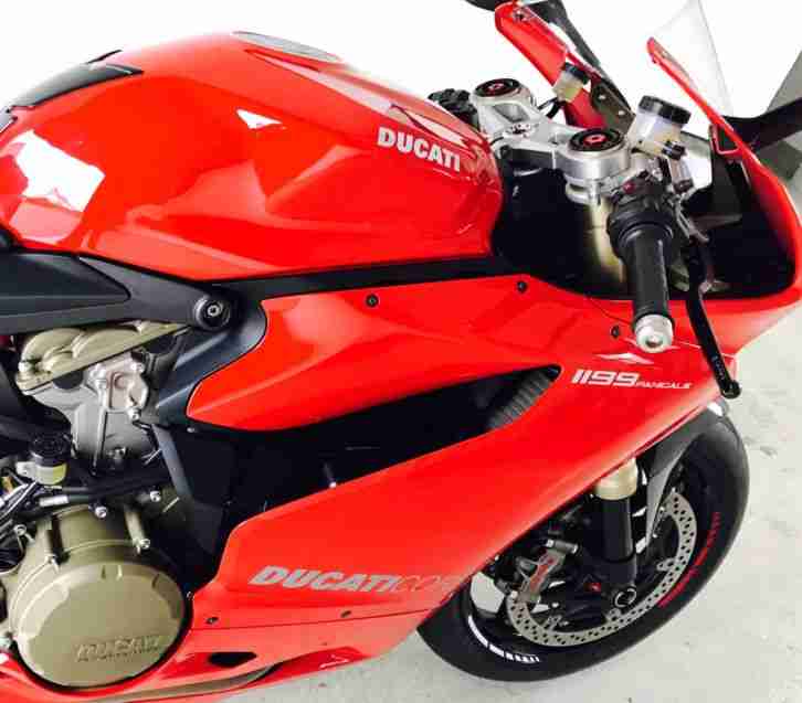 Ducati 1199 panigale Vollausstattung Carbon