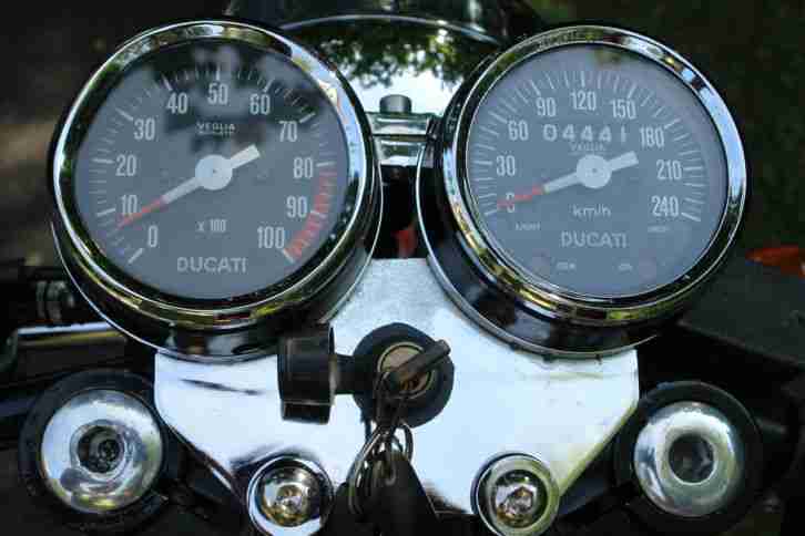 Ducati 500 Sport Desmo