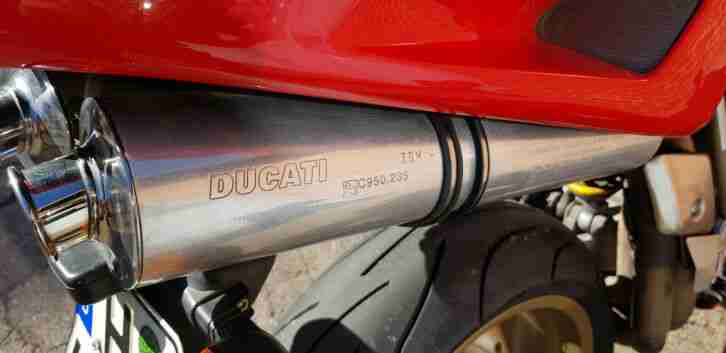 Ducati 748, Rot, Youngtimer, Originalzustand, unverbastelt, Baujahr 2000