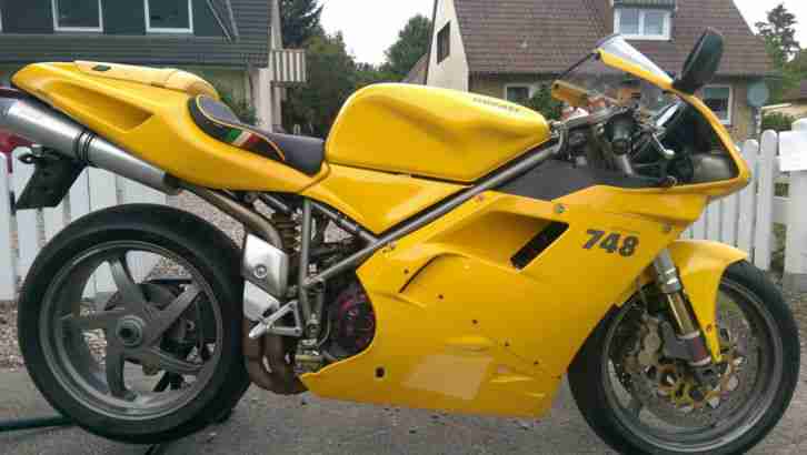 Ducati 748 S