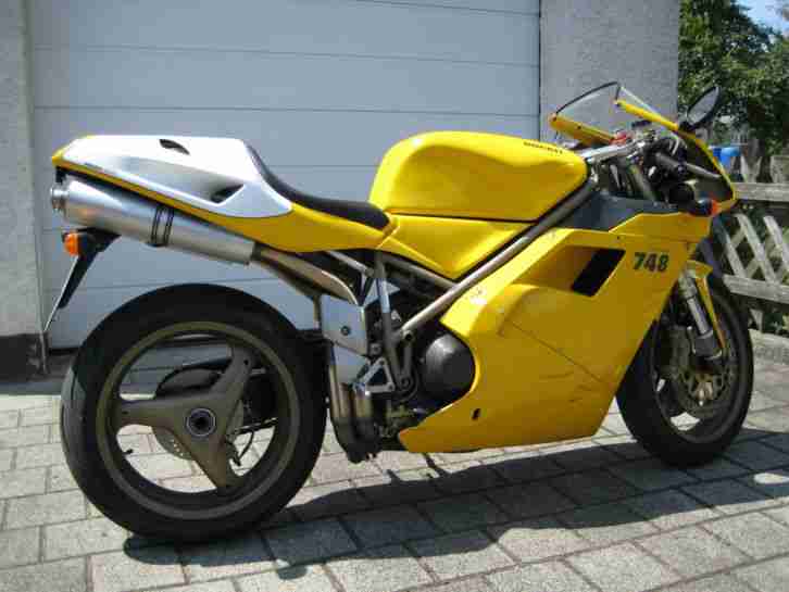 Ducati 748 S Baujahr 2000