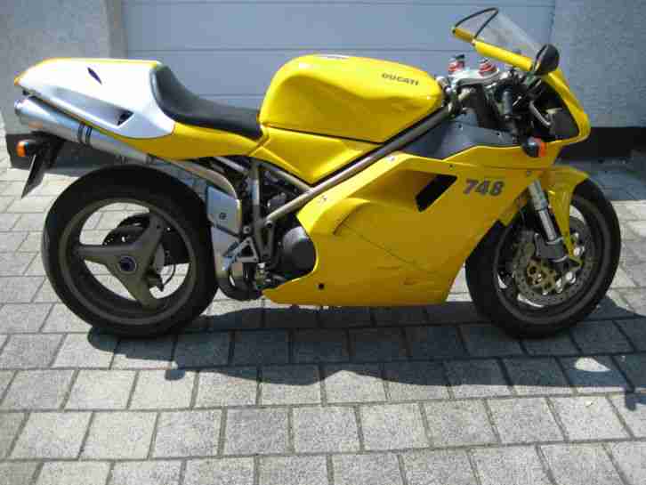 Ducati 748 S Baujahr 2000