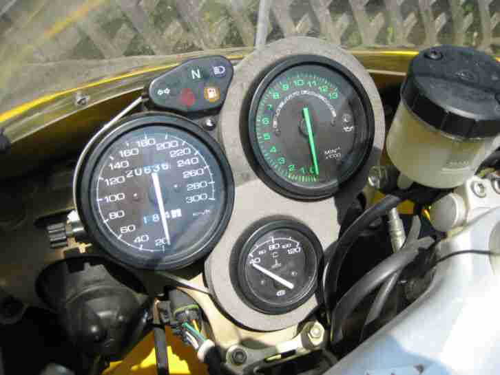 Ducati 748 S Baujahr 2000