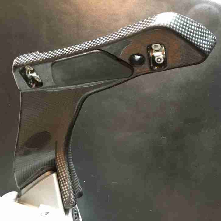 · Ducati 749 999 S R Lampenträgergehäuse mit 999R Spiegelträger aus Carbon! ·