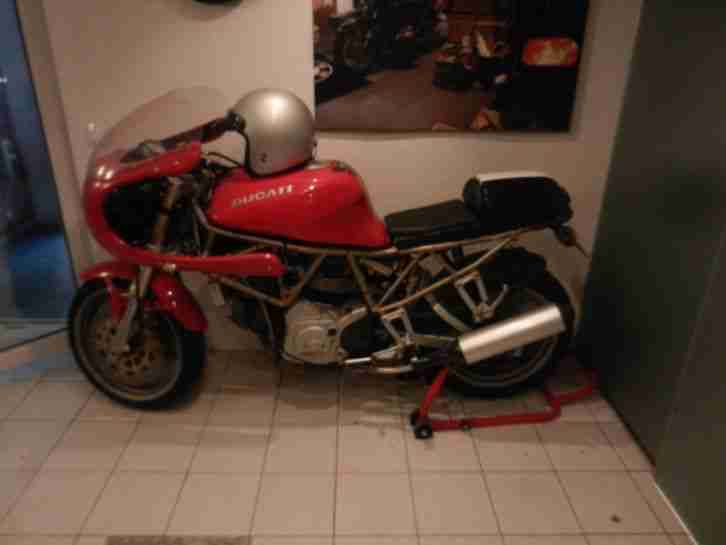 Ducati 750ss