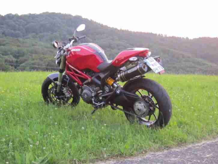 Ducati 796 Monster ABS