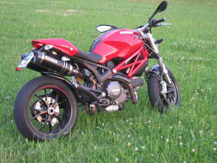 Ducati 796 Monster ABS