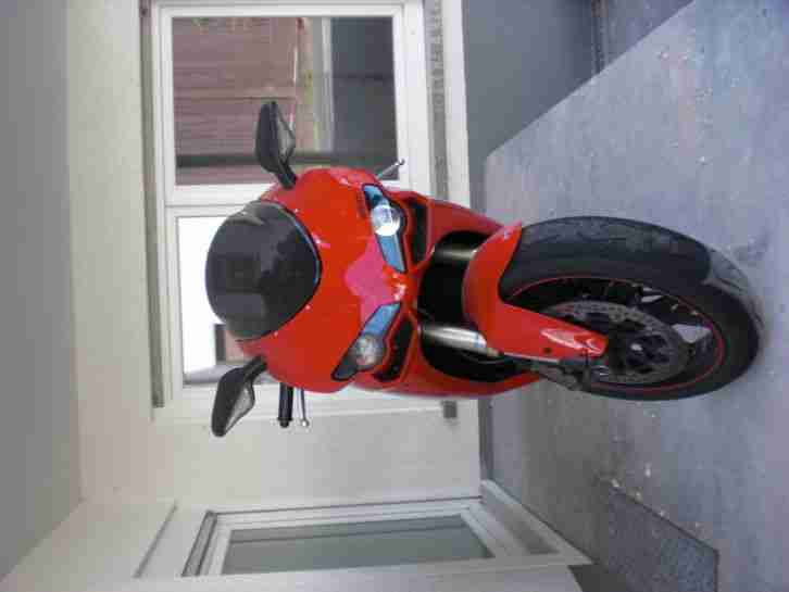 Ducati 848 EVO 1.Hand Wenig KM Top Zustand Scheckheftgepflegt
