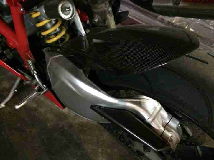 Ducati 848 mit viel Carbon Nur 5 Tage