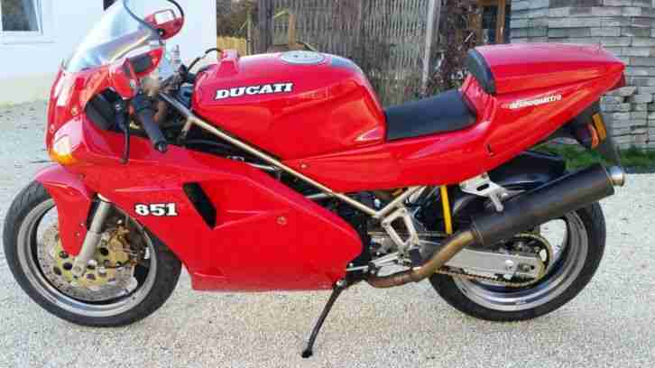 Ducati 851 Strada für Sammler und Bastler