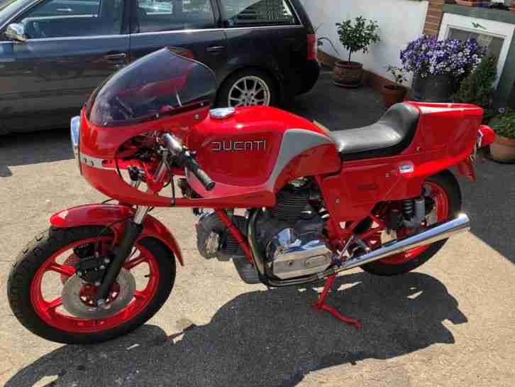 Ducati 900 MHR