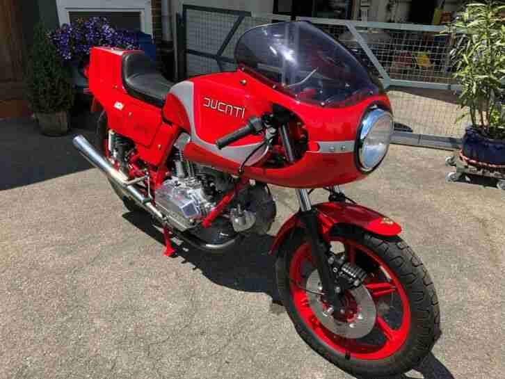 Ducati 900 MHR
