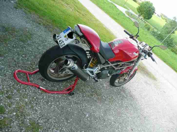 Ducati 900 Monster