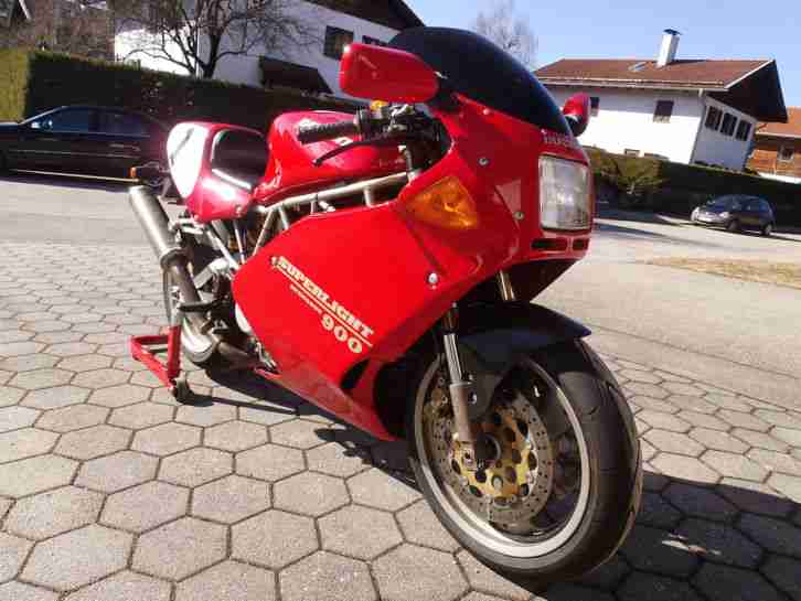 Ducati 900 SS