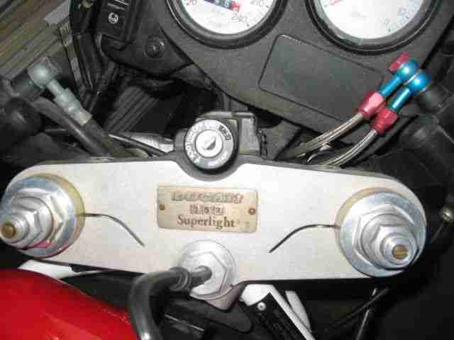 Ducati 900 SS Superlight mit Marvicfelgen !!