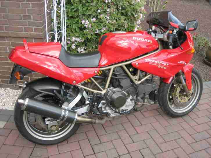 Ducati 900 Supersport