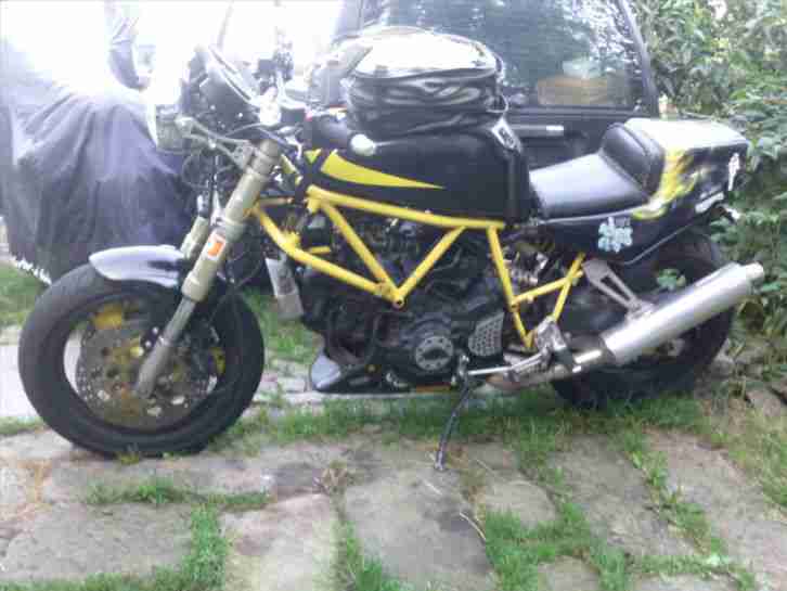 Ducati 900SS