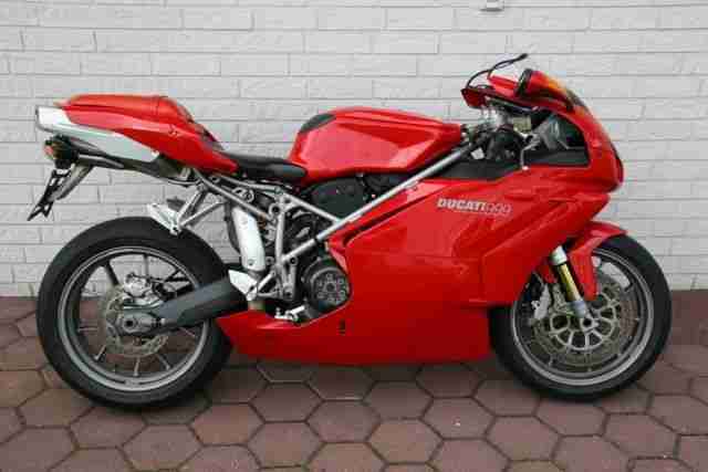 Ducati 999 mit neuem 2006er Motor mit nur 5000km Inzahlungnahme evtl. möglich